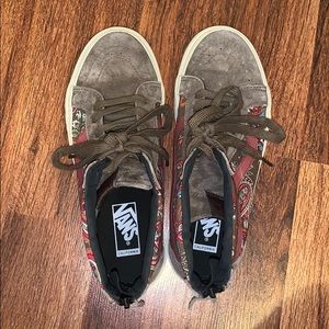 Brown hi top Vans